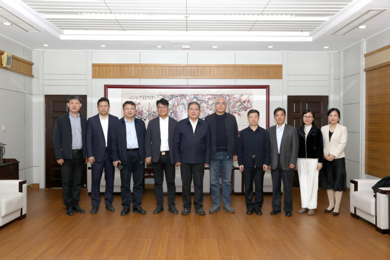 【学部新闻】校（院）举行王玲特...